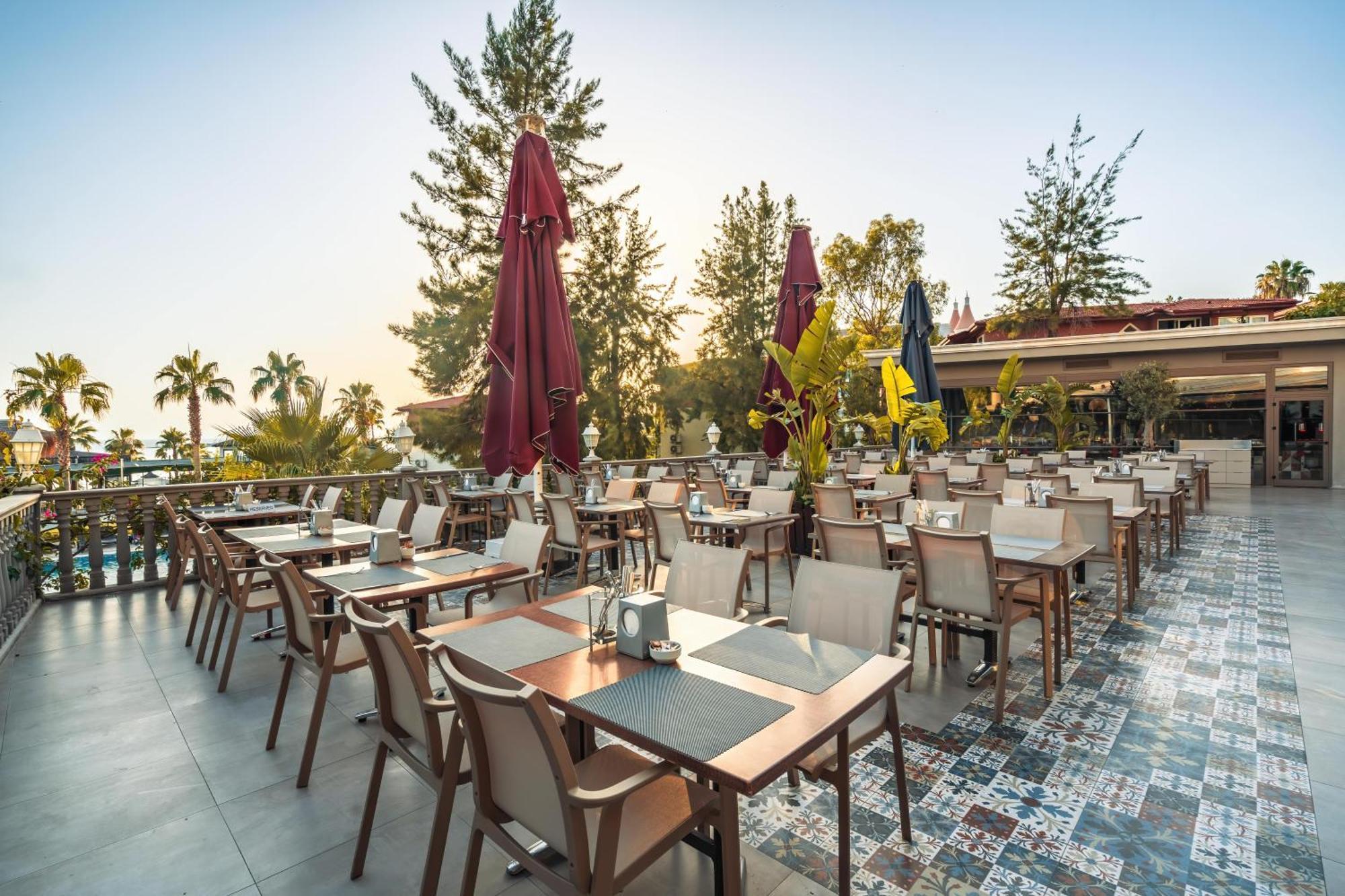 Justiniano Deluxe Resort Okurcalar Eksteriør billede